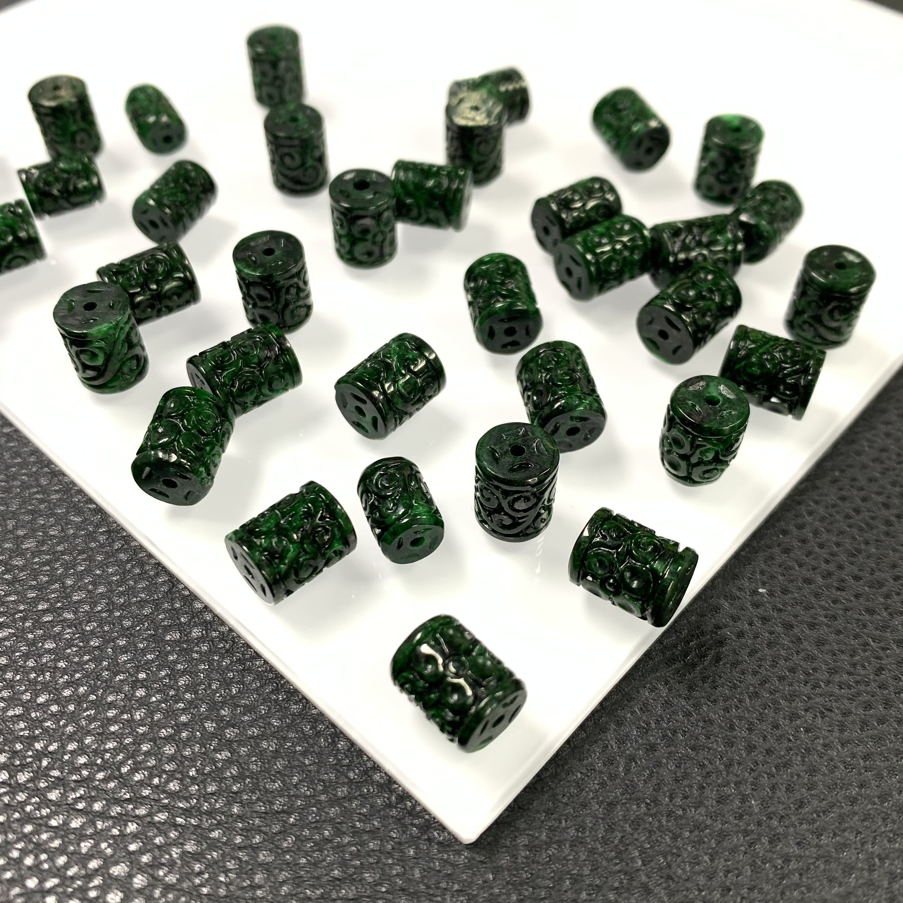 「戴琴珠宝」DQ1108-10mm左右翡翠雕刻桶珠配饰（多样性发其一）