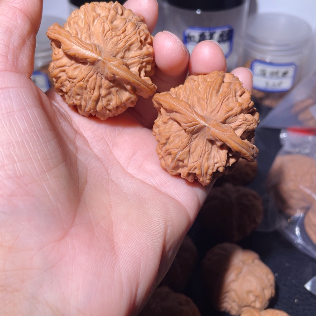 吊坠桃核43尺天地，