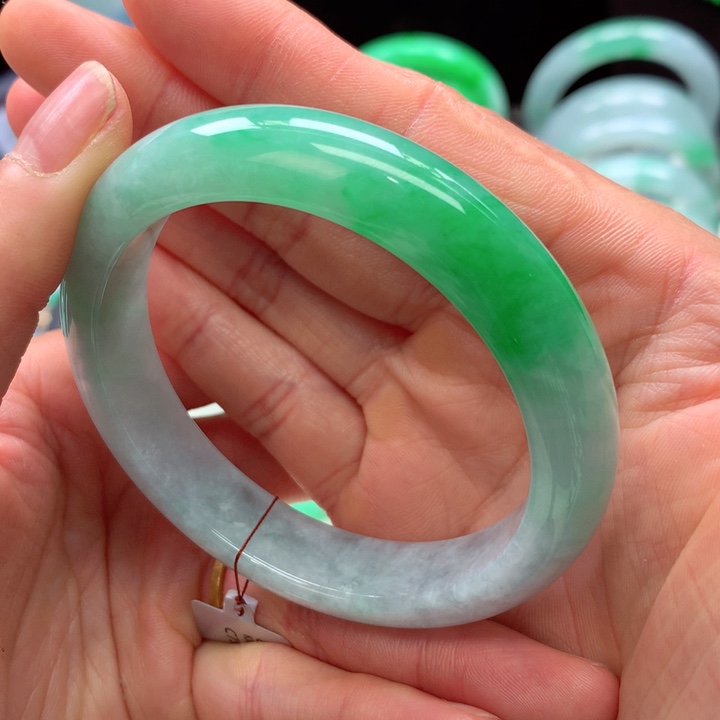 【闪购商品】翡翠手镯未镶嵌M****e天然翡翠手镯