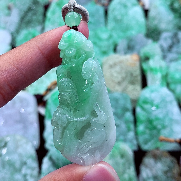 吊坠(不含链)未镶嵌翡翠