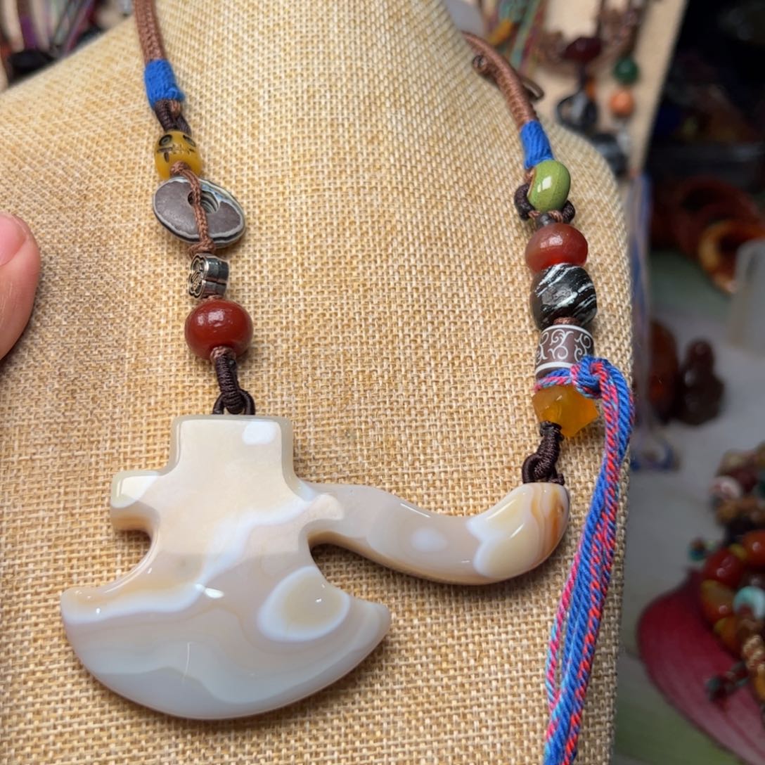 玛瑙/玉髓颈饰未镶嵌