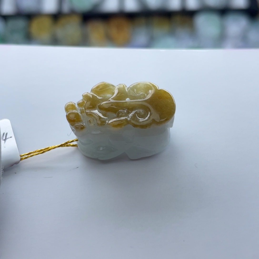 翡翠颈饰未镶嵌貔貅