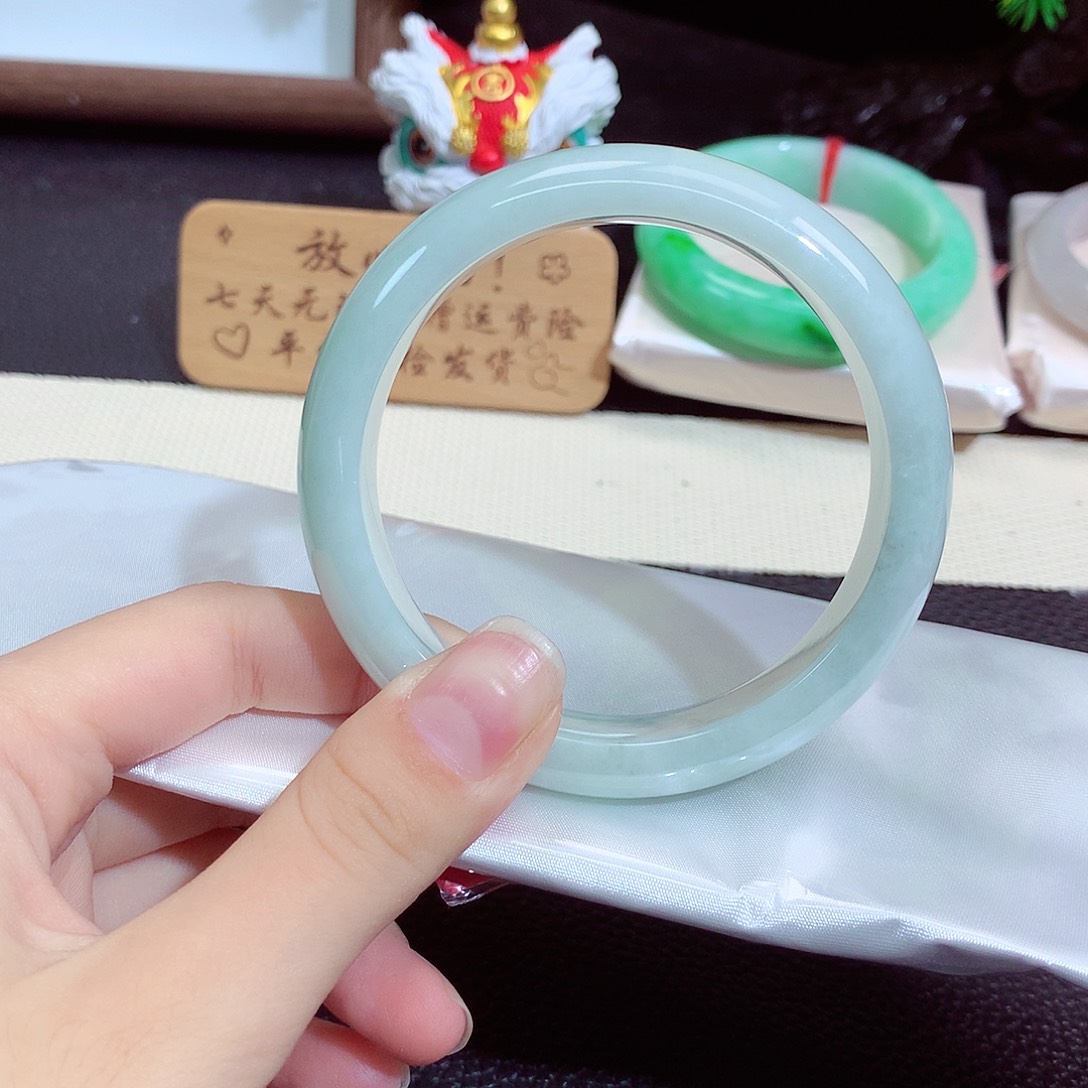 翡翠未镶嵌手镯425