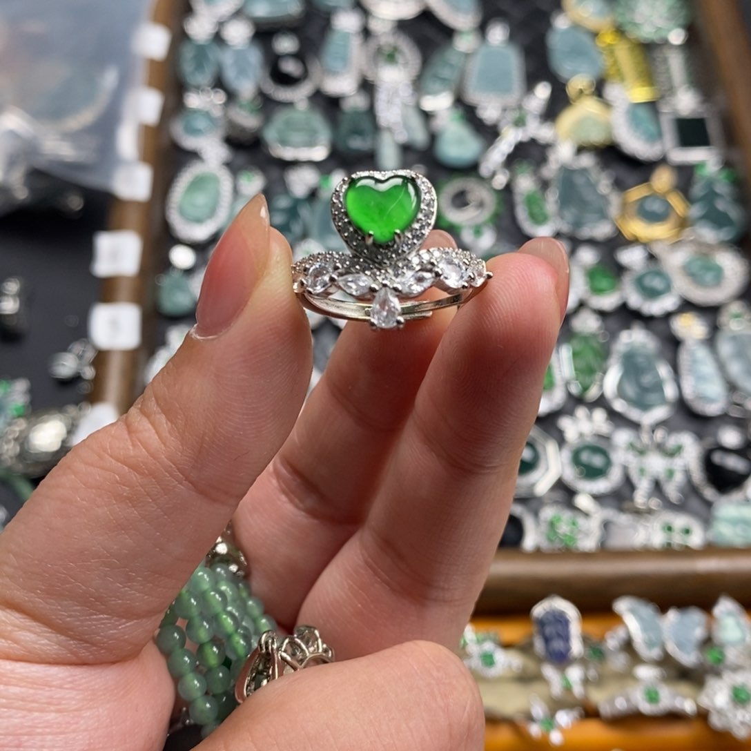 未镶嵌挂件翡翠翡翠