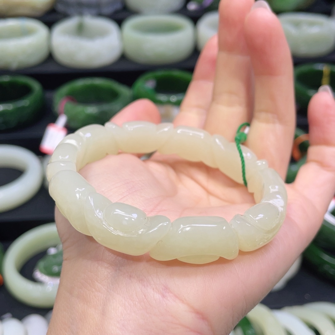 未镶嵌手镯和田玉45