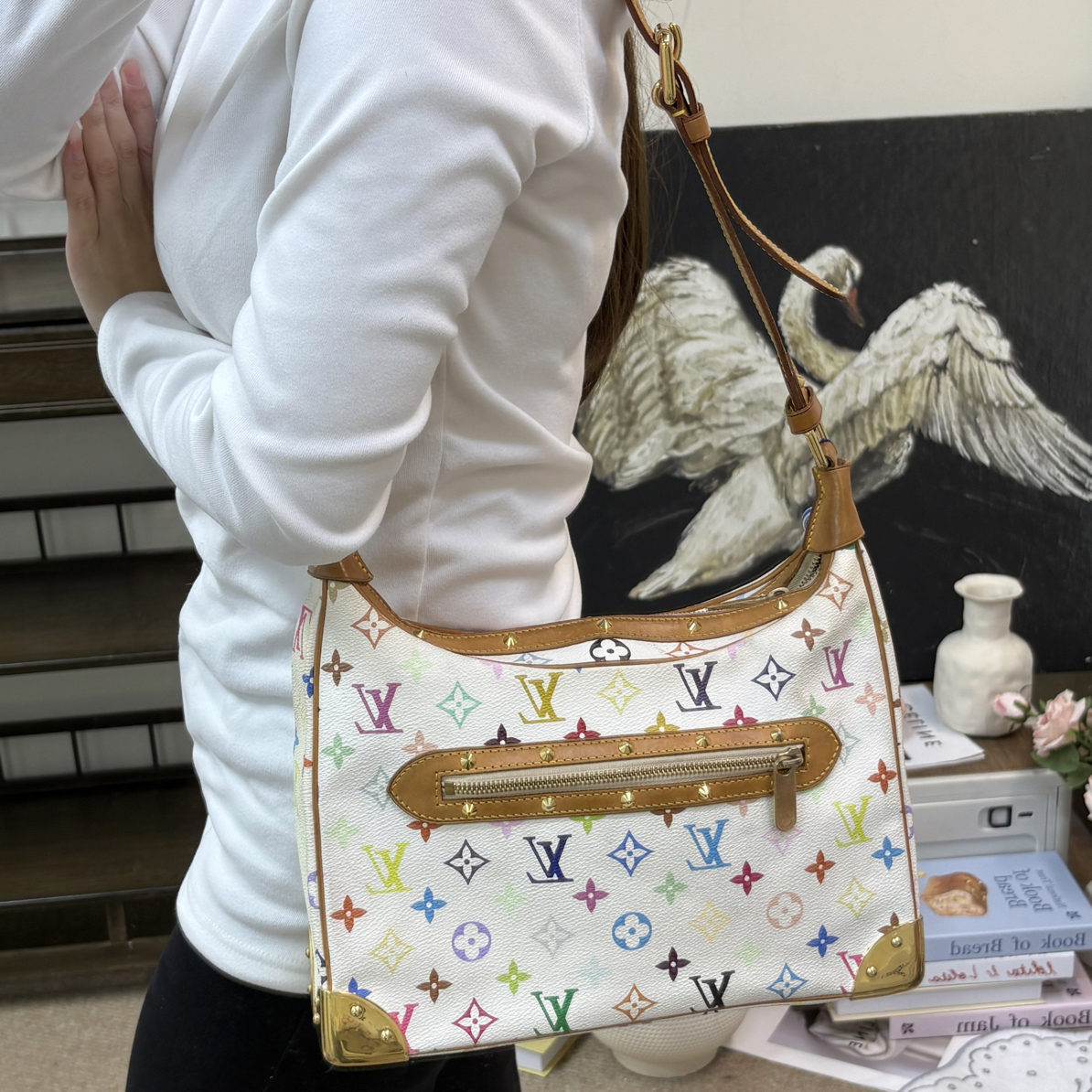 95新 LouisVuitton/路易威登 95新白三彩牛角包