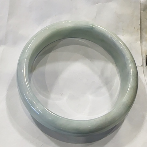 翡翠手镯未镶嵌天然翡翠手镯