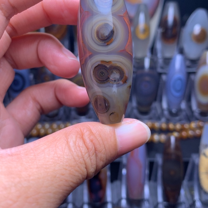 大***鳅合金颈饰玛瑙/玉髓