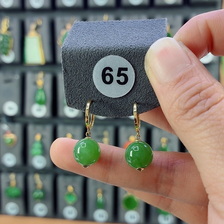 和田玉18K金镶嵌耳饰