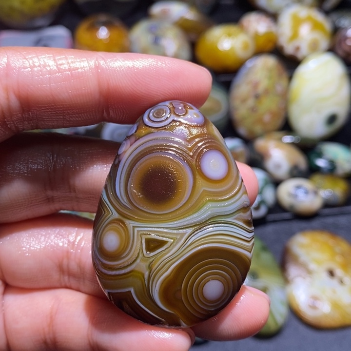 玛瑙/玉髓未镶嵌珠宝半成品47
