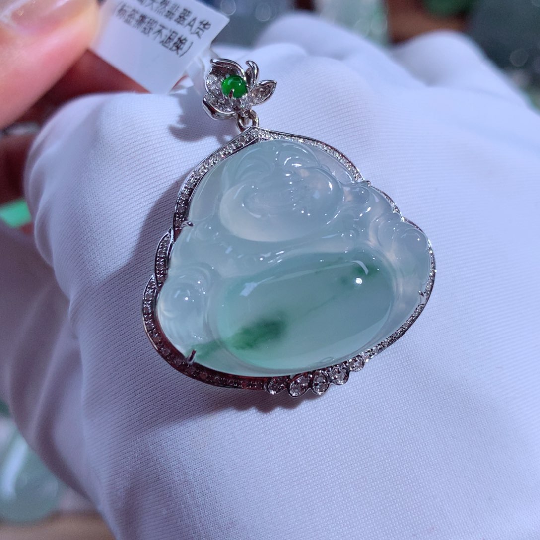 翡翠颈饰18K金镶嵌佛公