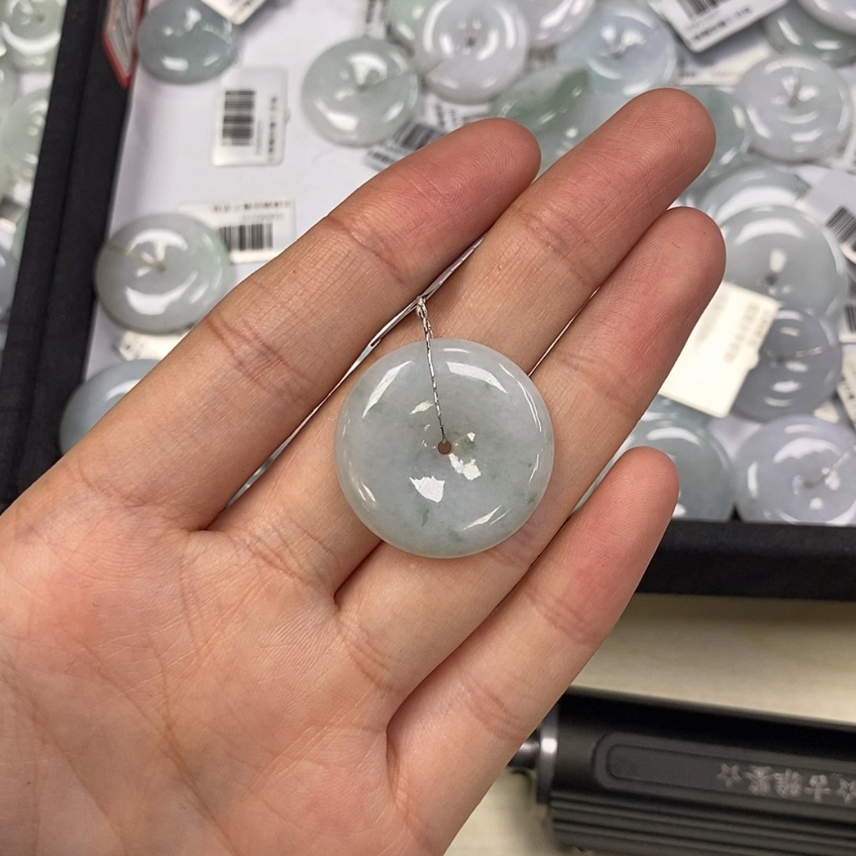 【闪购商品】翡翠颈饰未镶嵌平安扣