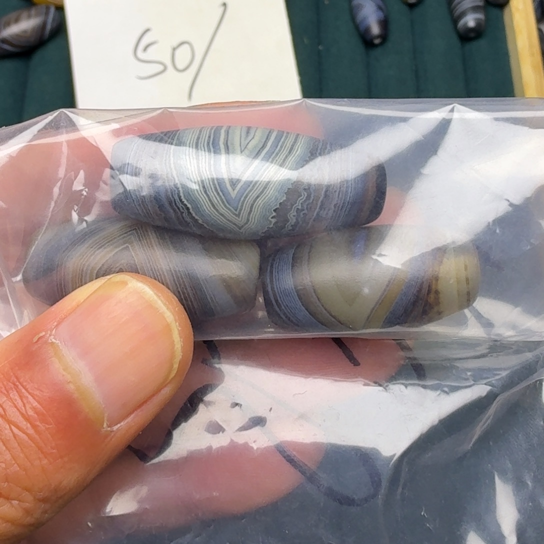 紫***花玛瑙/玉髓未镶嵌珠宝奇石