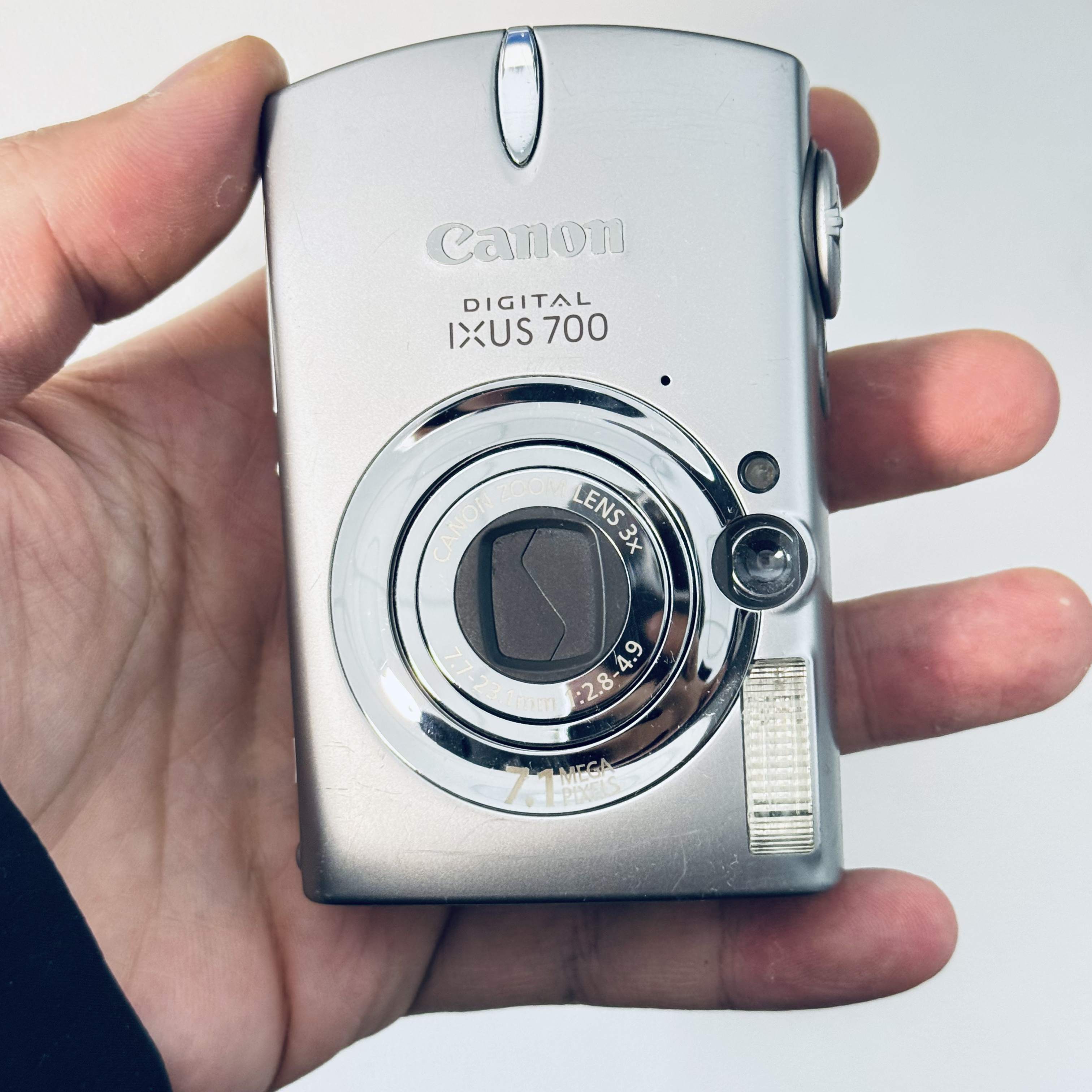 95新 Canon/佳能 ixus700特价710w像素出片色彩感很好人景款