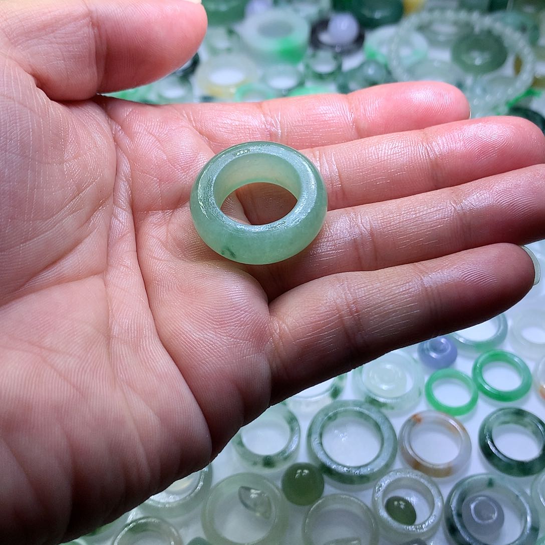 未镶嵌定制翡翠j***.