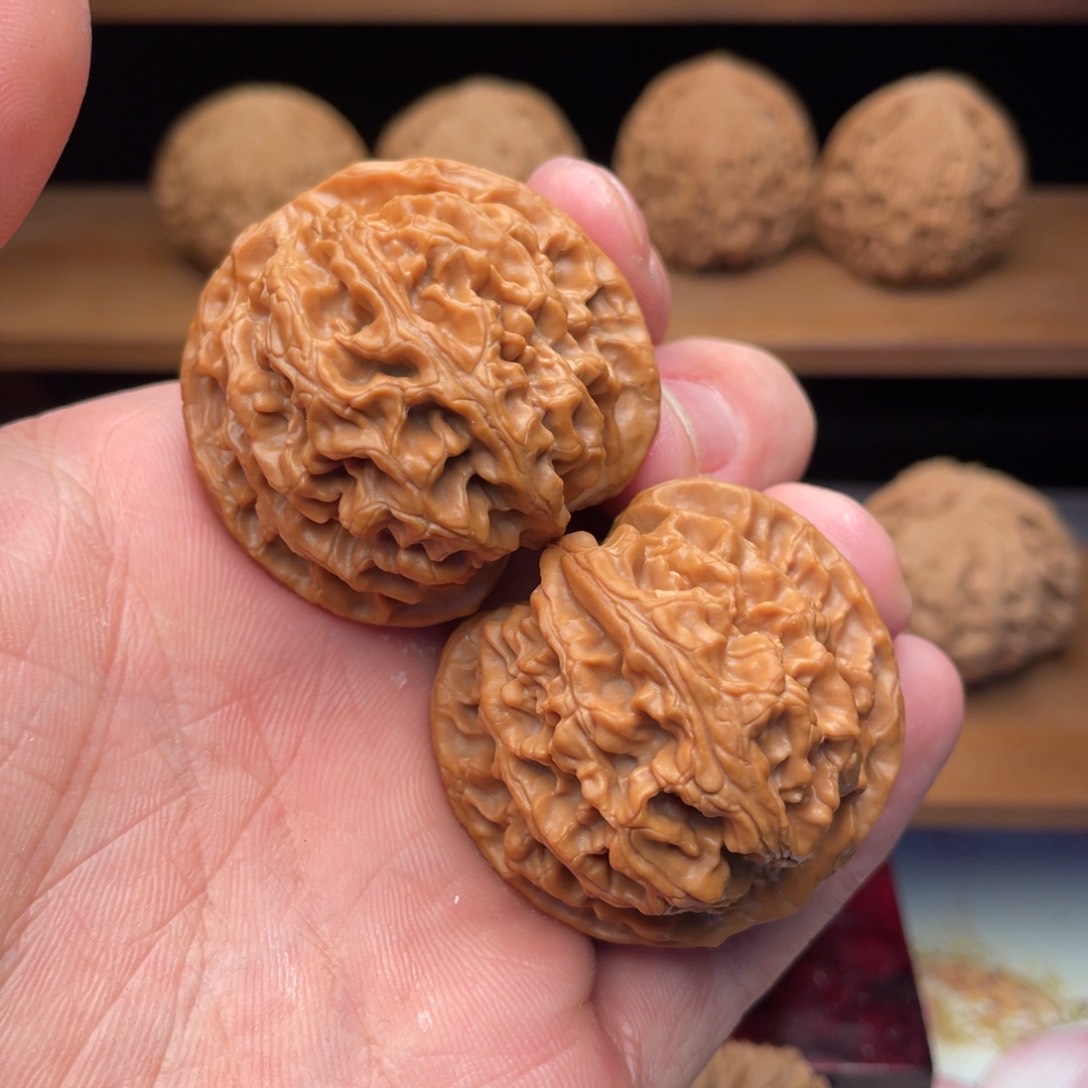 文玩核桃把件餘****墨40毕业高货苹果园