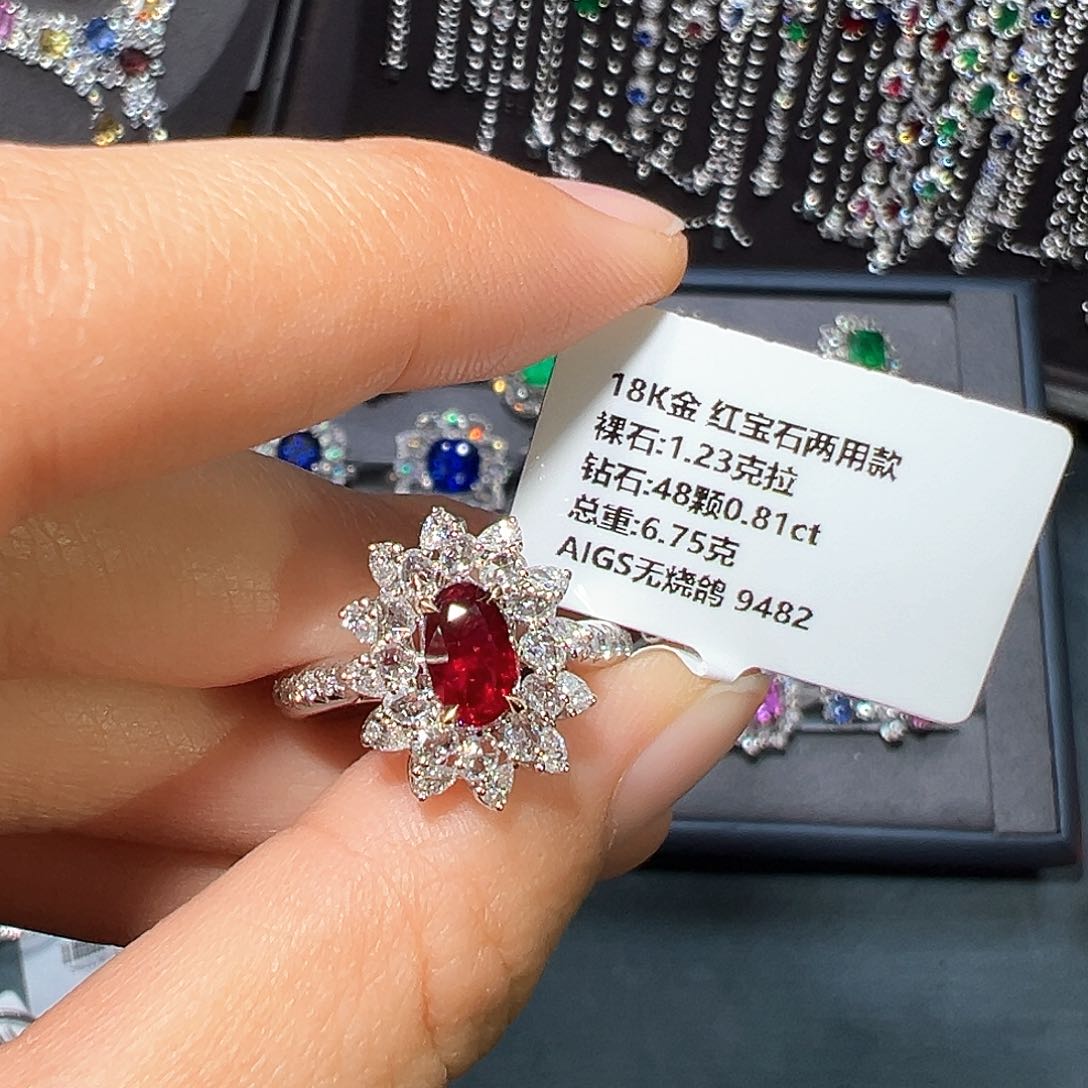 红宝石戒指18K金镶嵌