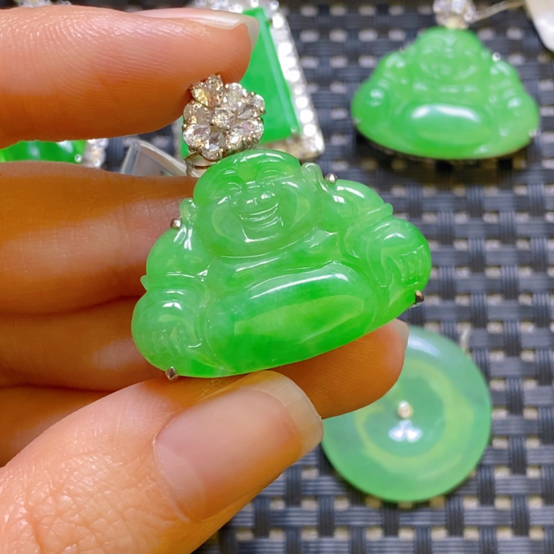 翡翠颈饰银S925镶嵌吊坠