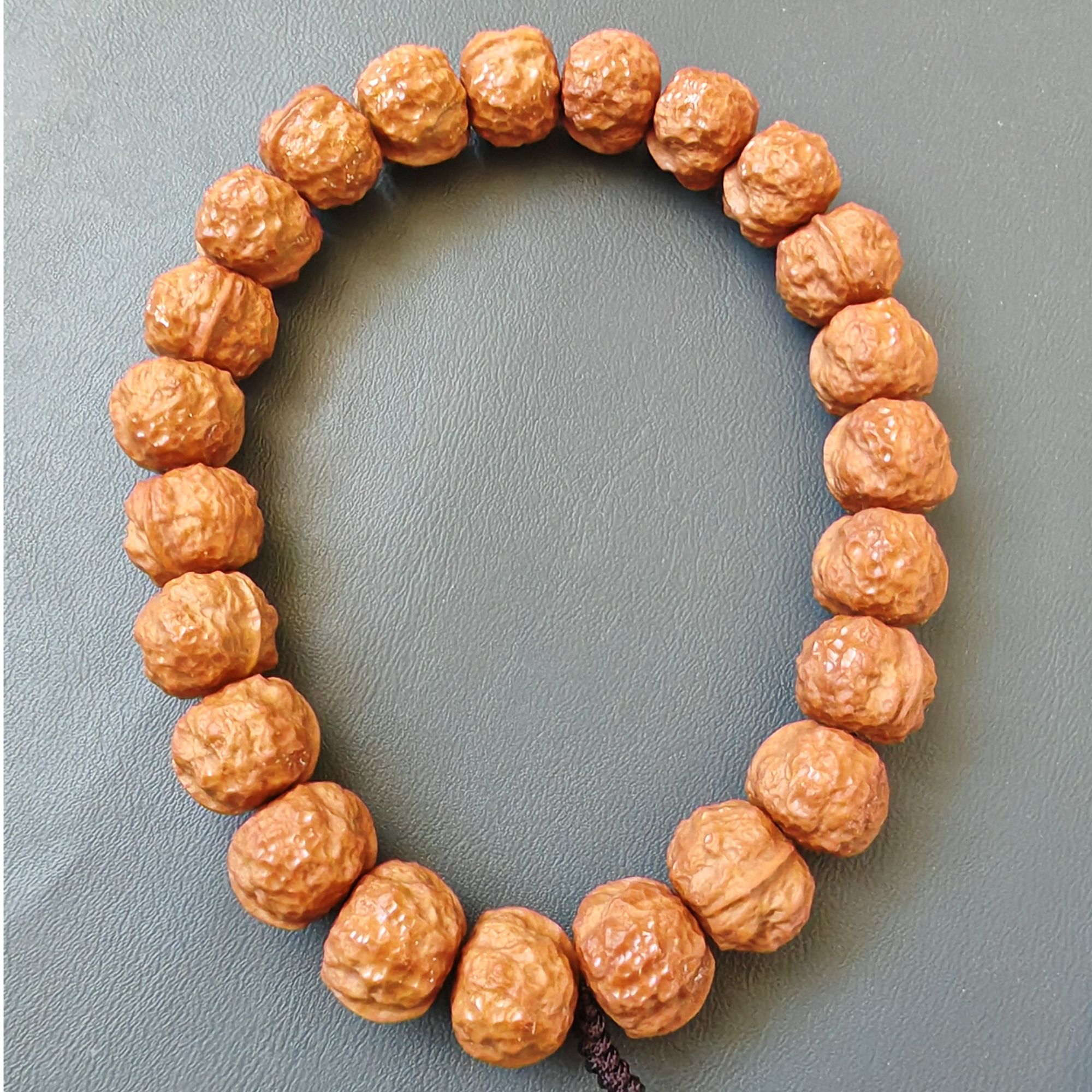 原皮原色机雕蟾宗猴头手串