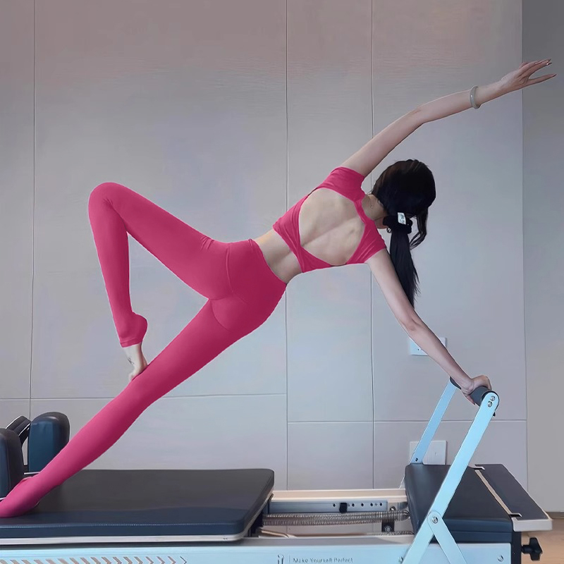 健身套装女秋季短款性感露背固定杯瑜伽背心外穿跑步无袖运动t恤