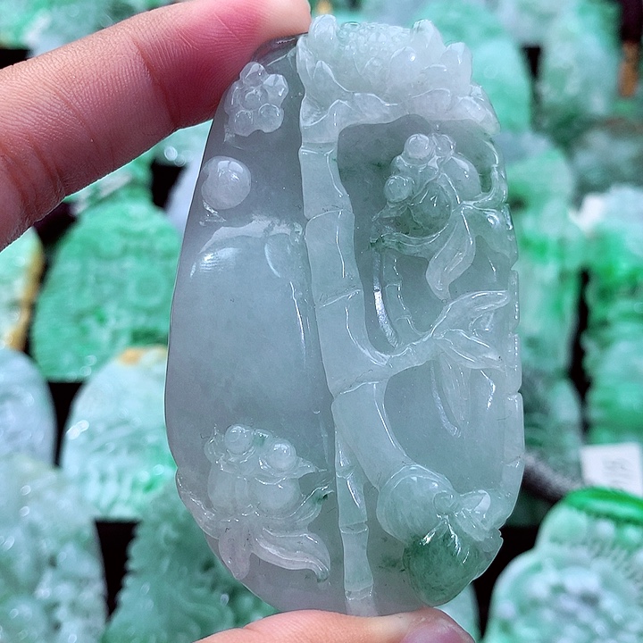 翡翠未镶嵌吊坠(不含链)