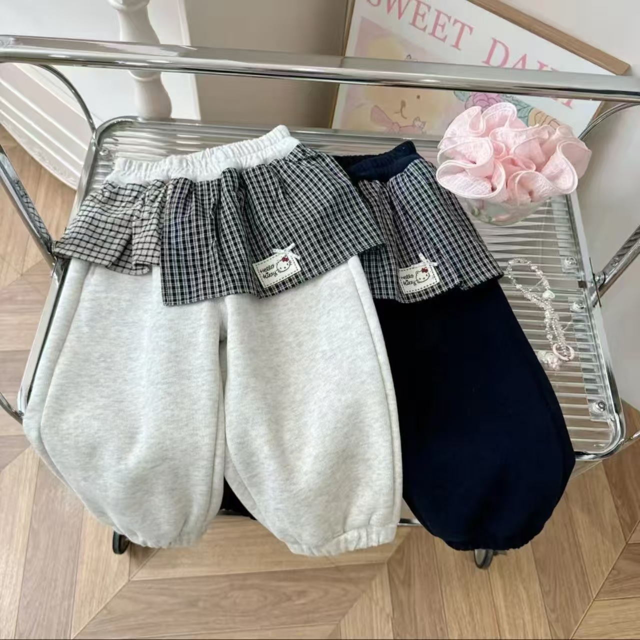 女童秋冬新款一体绒运动卫裤2025韩版女宝宝洋气荷叶边拼接灯笼裤