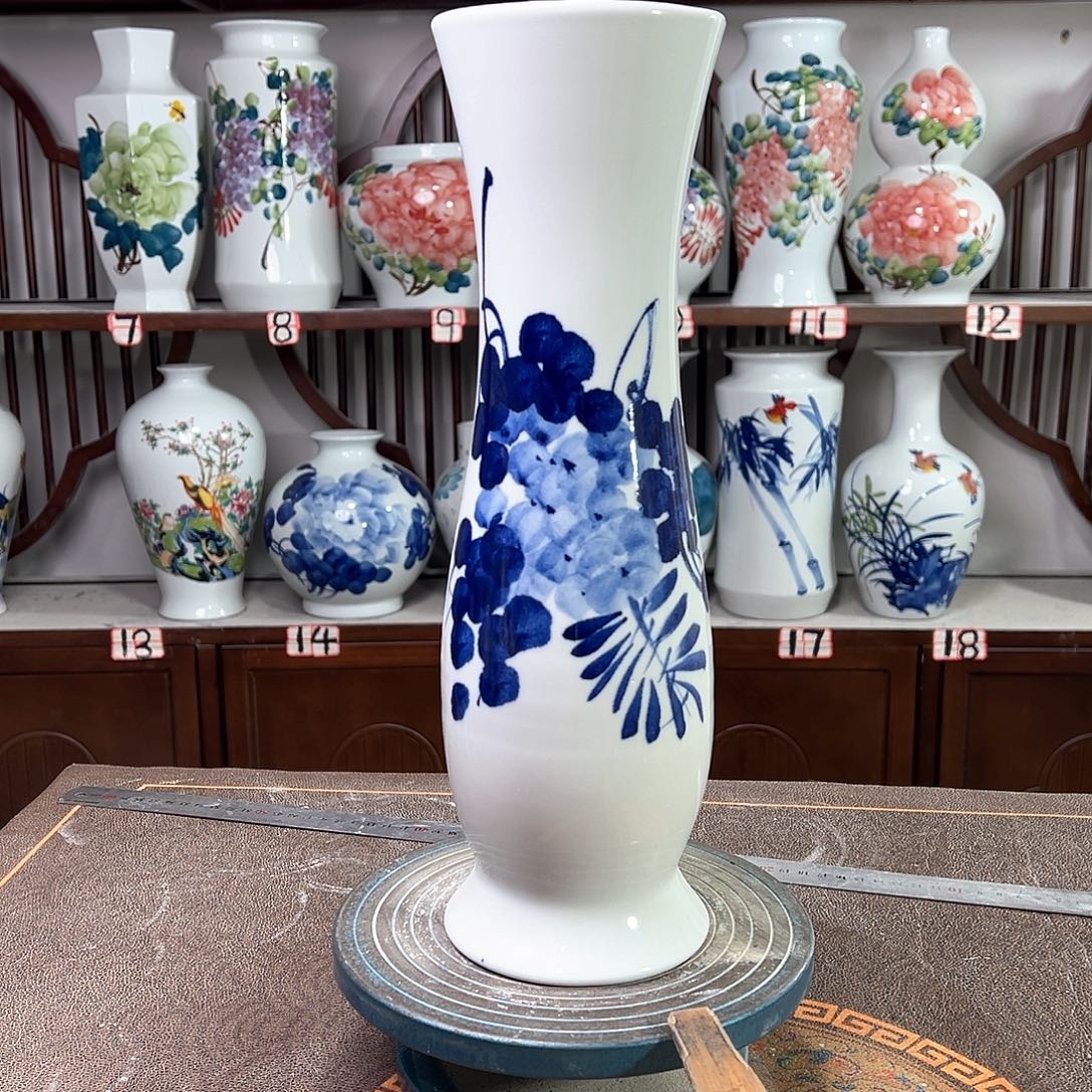 摆件景德镇陶瓷蛮青紫