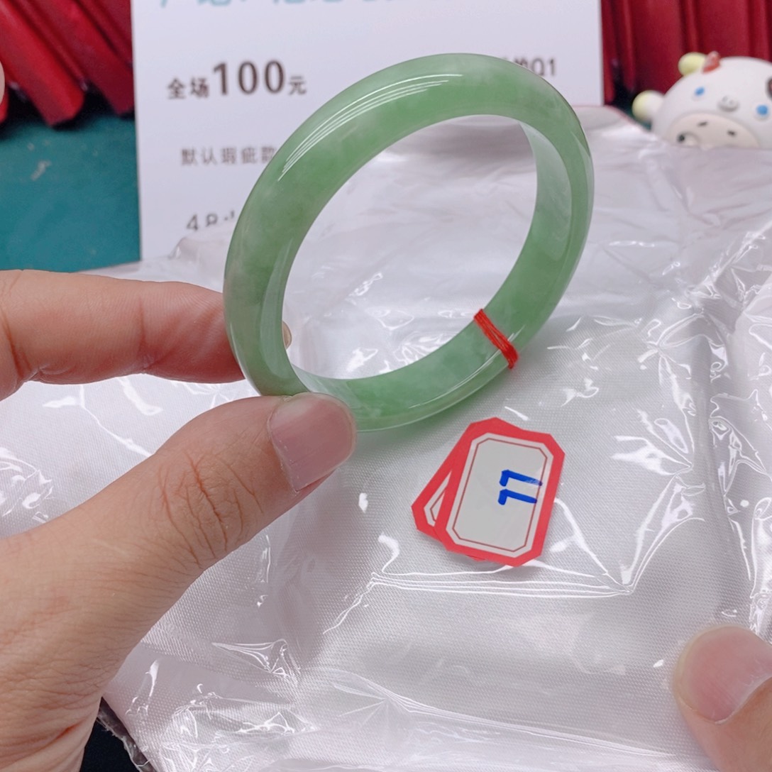 翡翠手镯未镶嵌77777777777