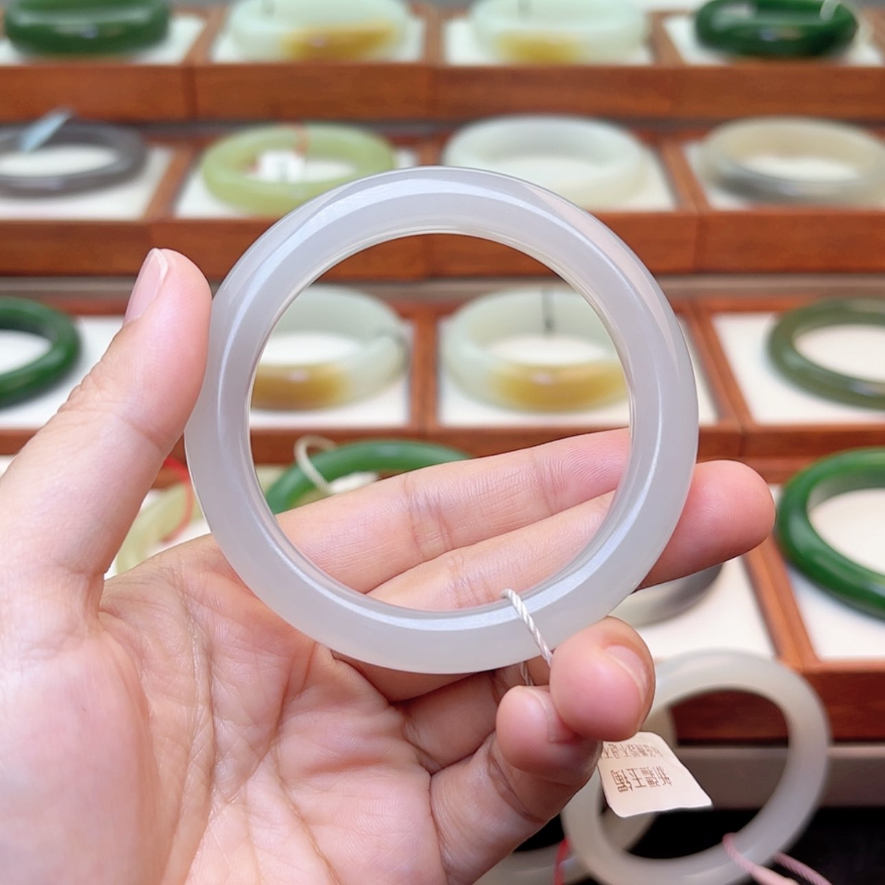 【闪购商品】和田玉手镯未镶嵌