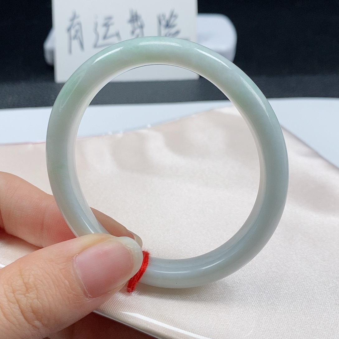 【闪购商品】翡翠手镯（贵妃镯）未镶嵌244号