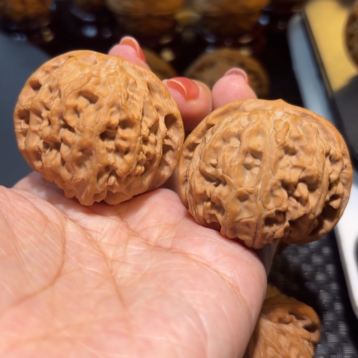 吊坠文玩核桃43肉球苹果园一对核桃