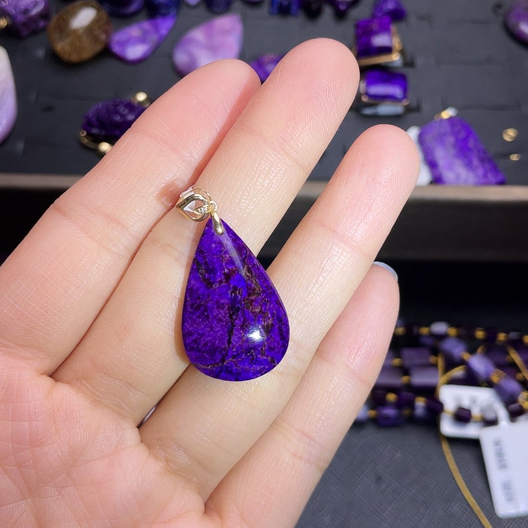 苏纪石（舒俱来）吊坠18K金镶嵌