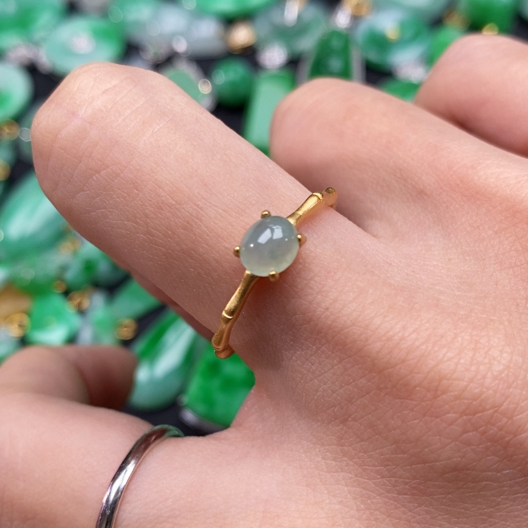 翡翠戒指未镶嵌翡翠