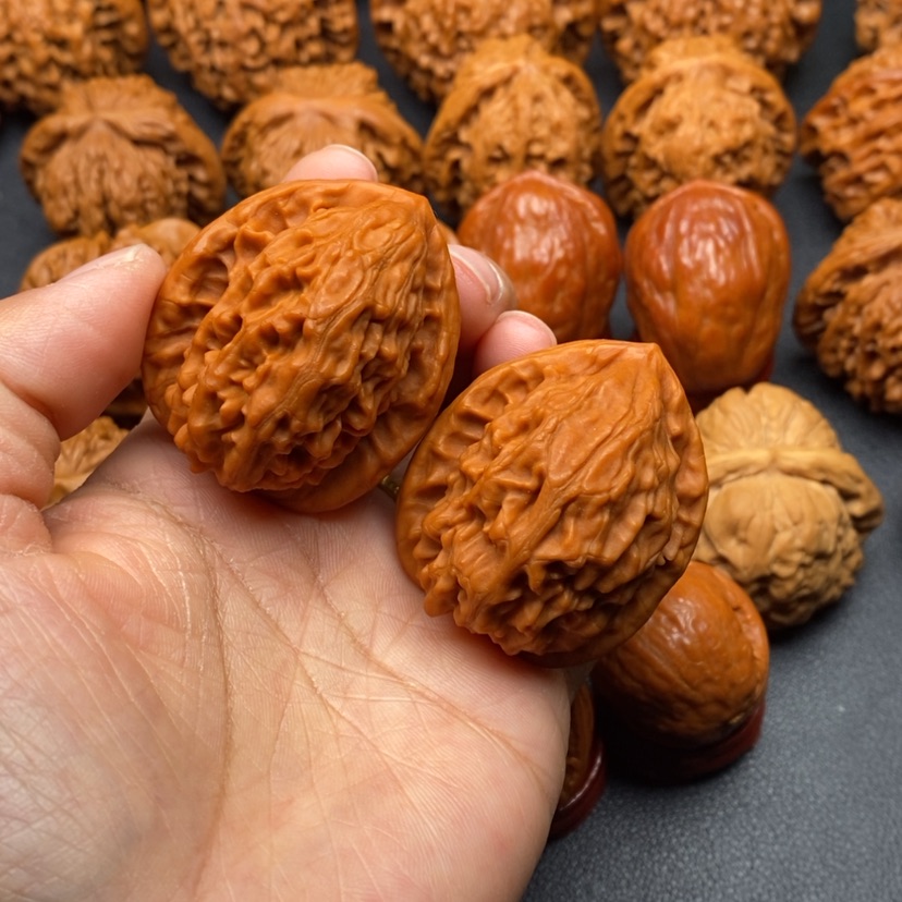 【闪购商品】文玩核桃把件38柳叶