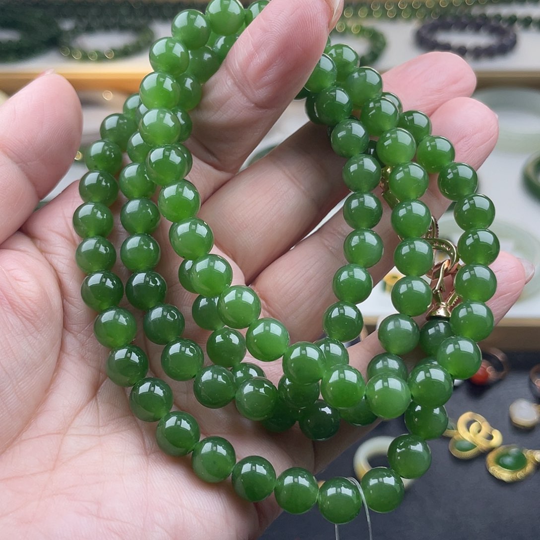 和田玉（碧玉）颈饰未镶嵌