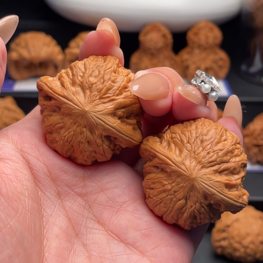 文玩核桃吊坠铁锤40