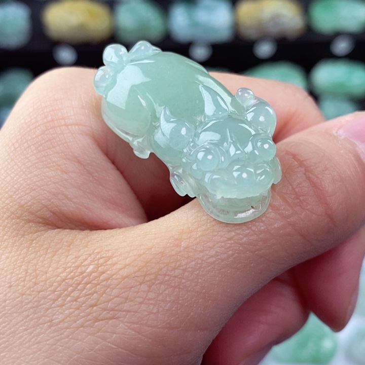 翡翠颈饰未镶嵌天然