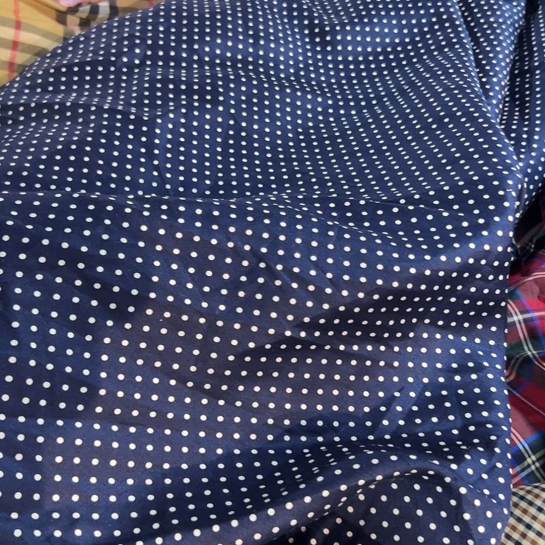 无纺布深藏青贡缎波点2m