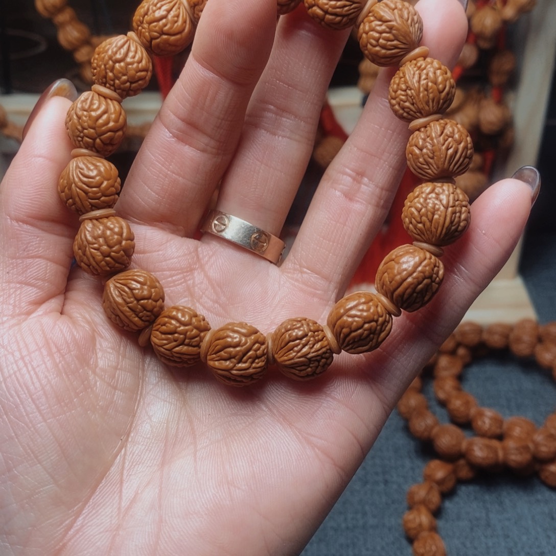 吊坠桃核龙纹桃枭