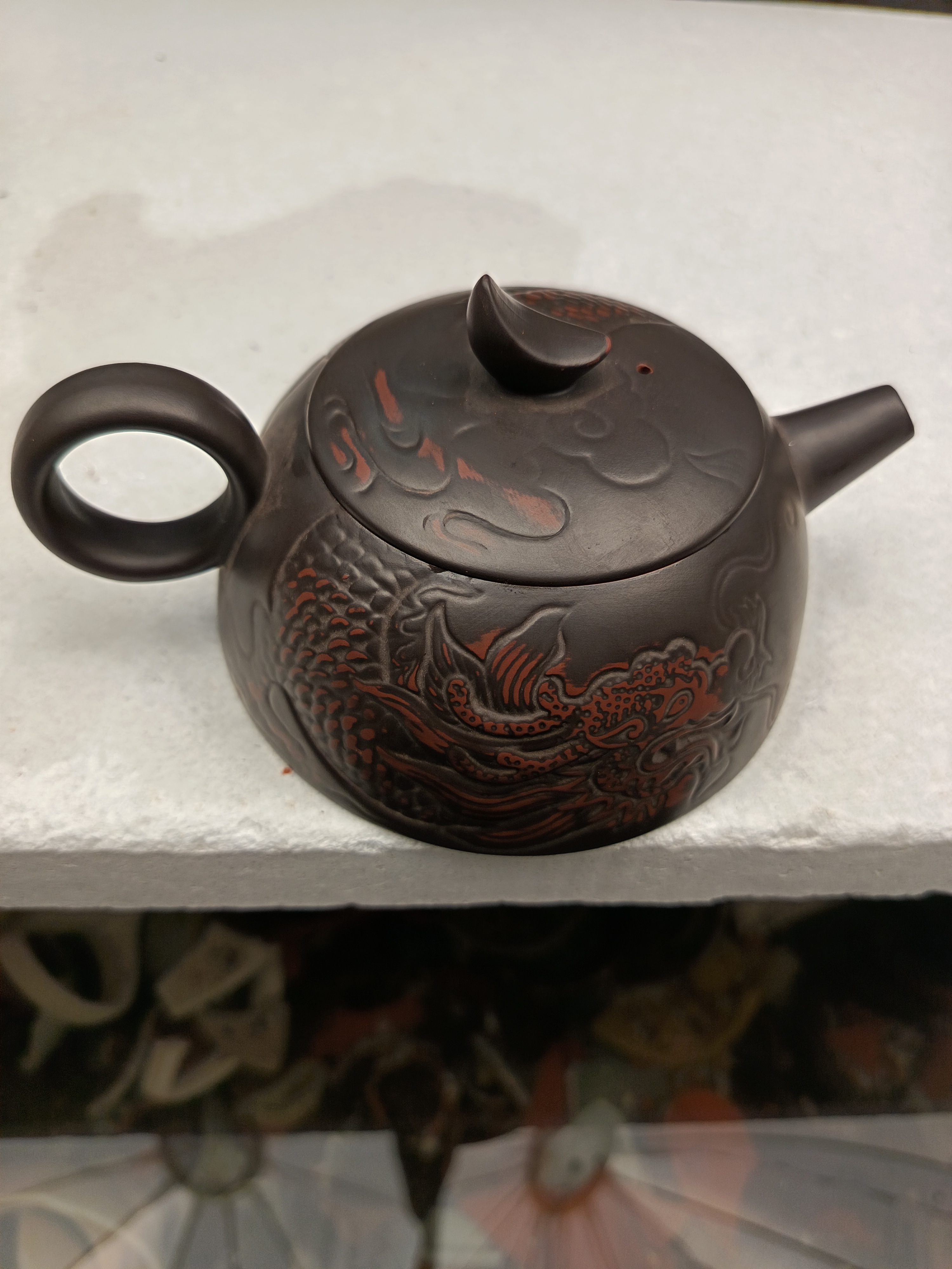 【闪购商品】紫陶半月浮雕龙纹壶