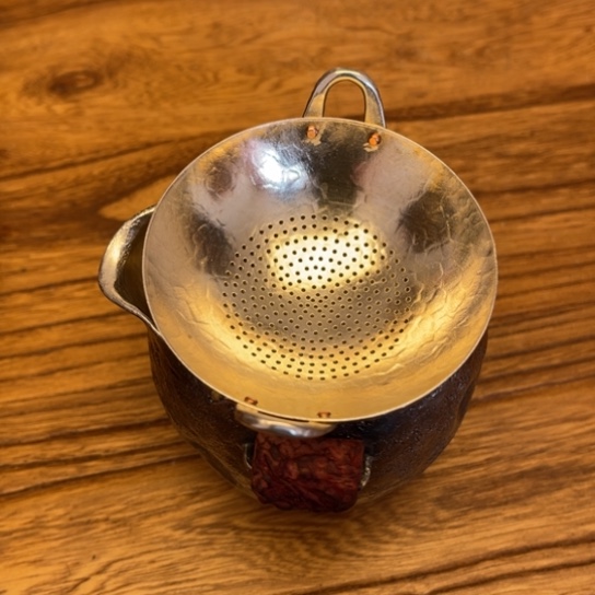 兴**赞足银套装………………………………