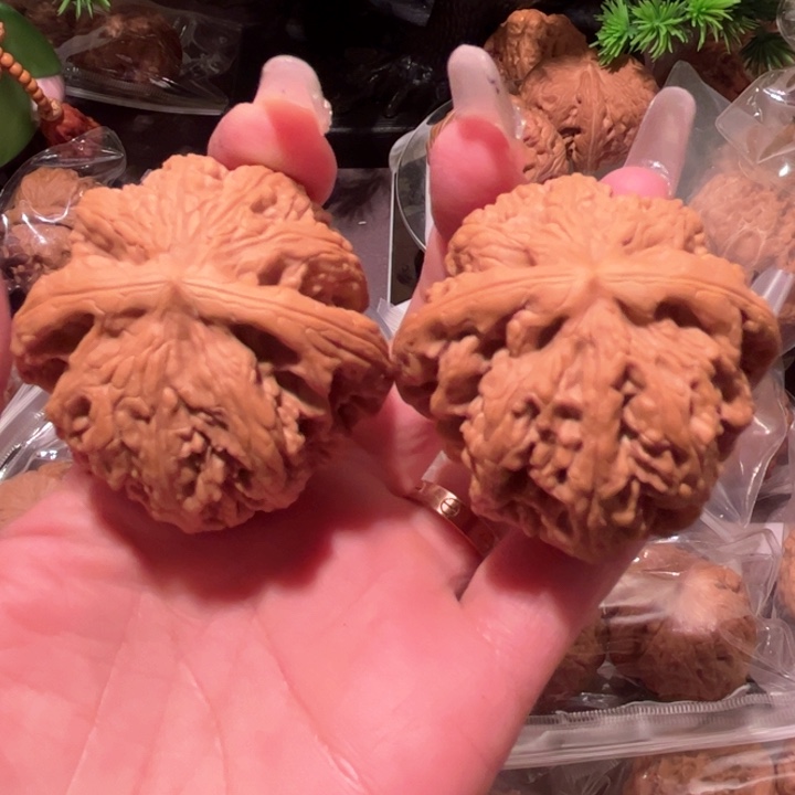 桃核吊坠與***久平谷粗筋