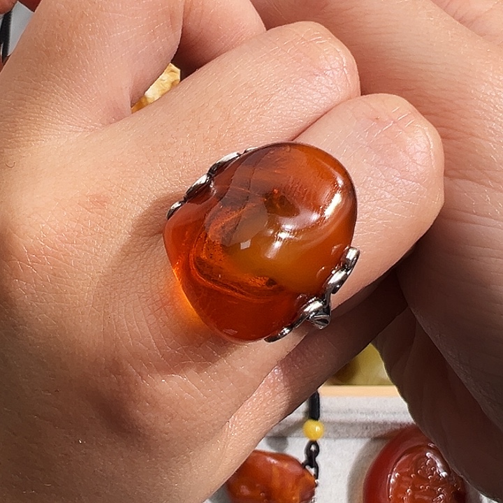 蜜蜡裸石未镶嵌我