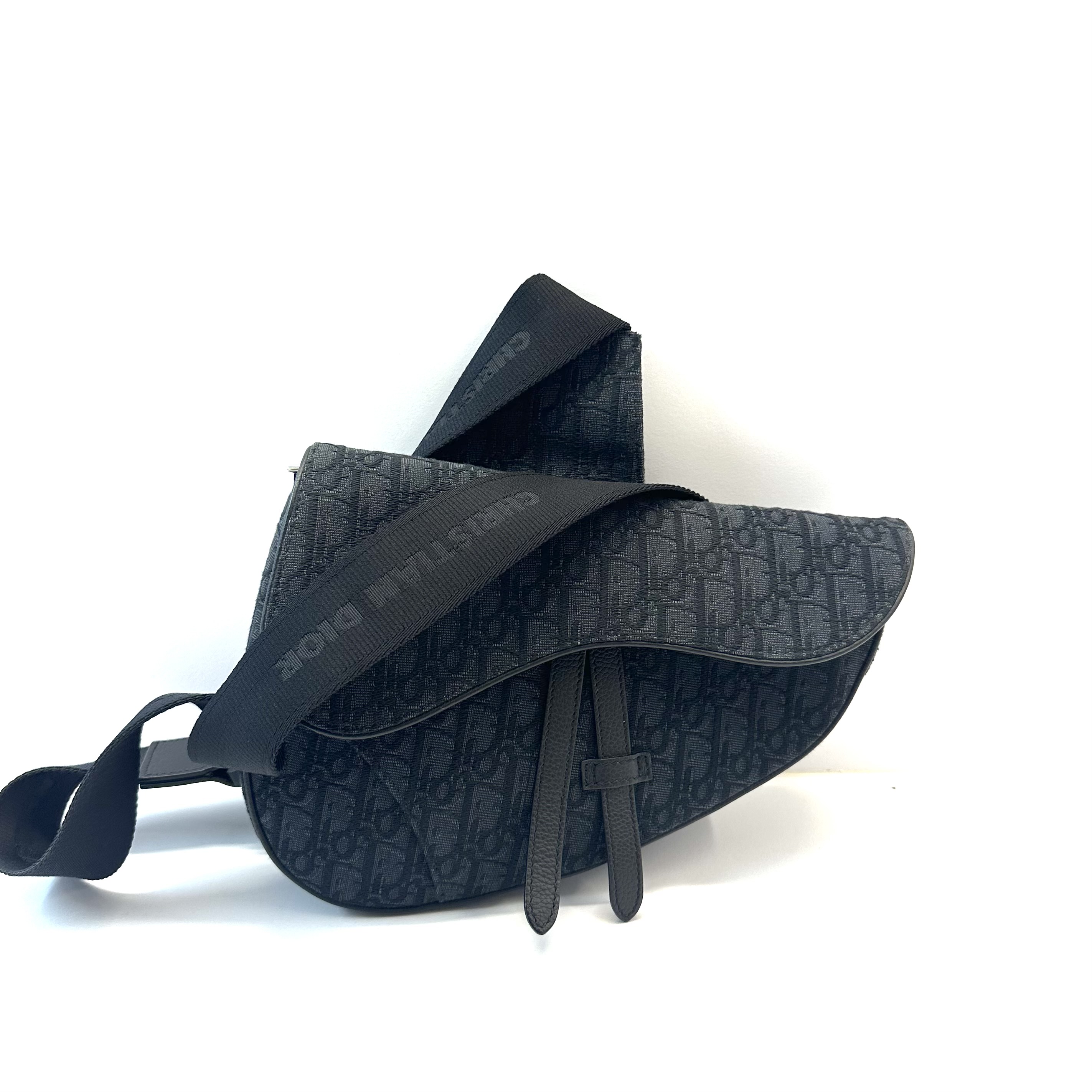 95新 DIOR/迪奥 98新  saddle  图案老花织物拼牛皮马鞍胸/腰包