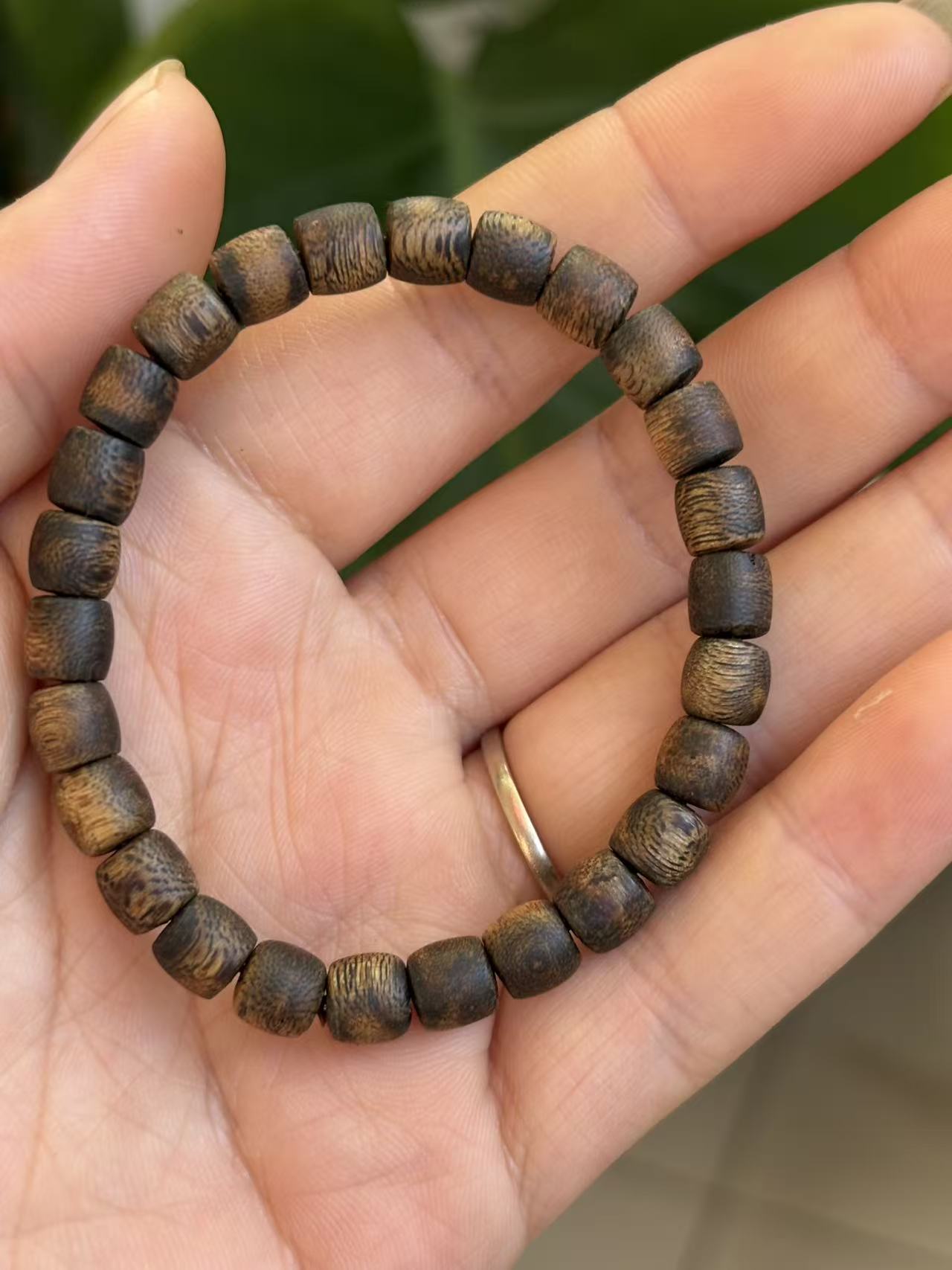 沉香陆河沉香手串，卡6.5，3.9克，鼓珠