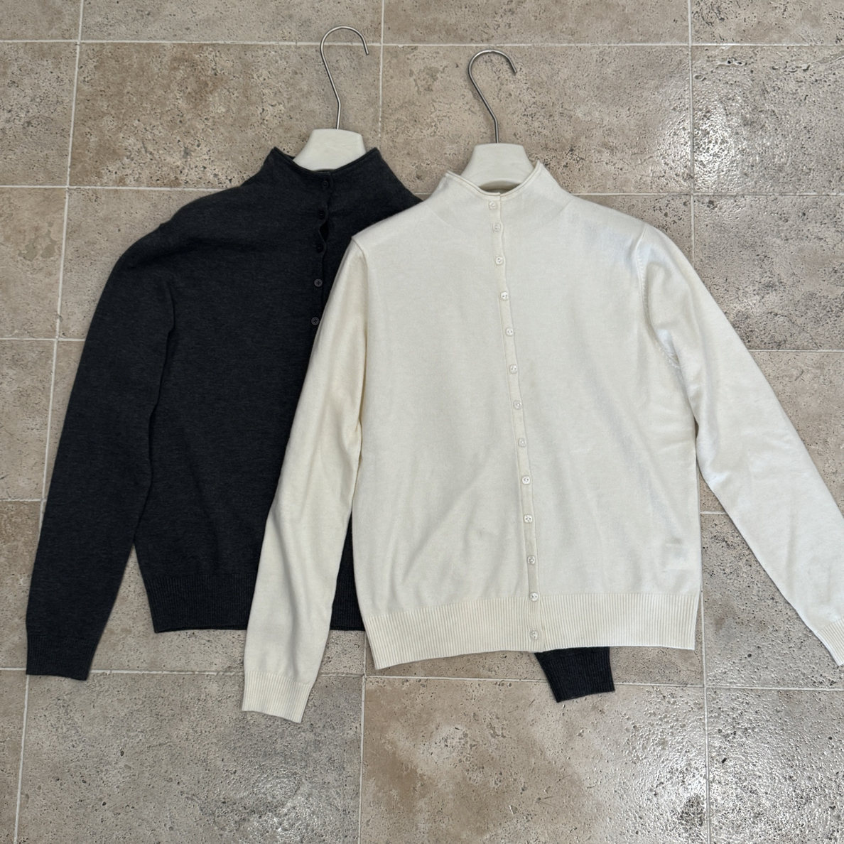 【门店同款】ENJOY冬季“暖冬知性”方纽扣高领针织打底 168095470