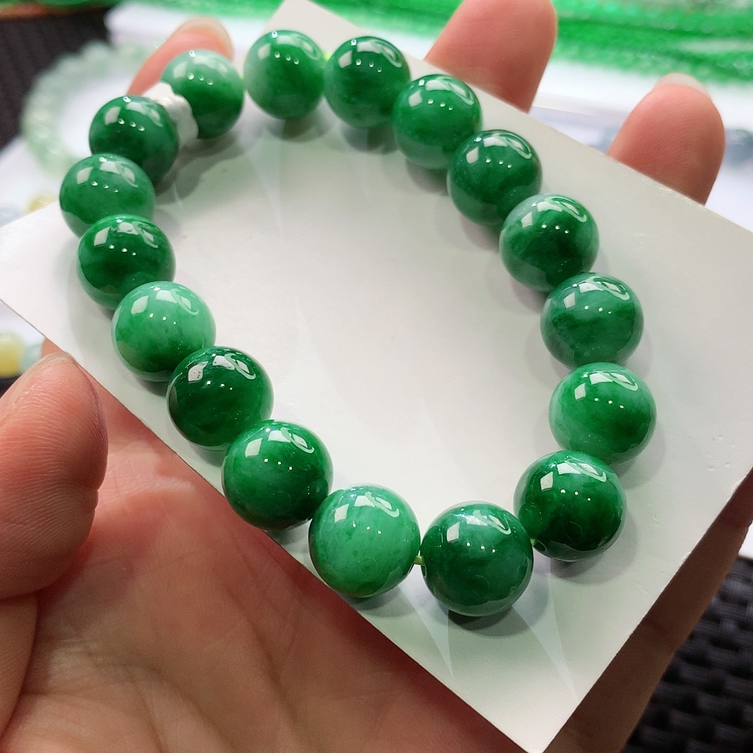 翡翠手链未镶嵌翡翠