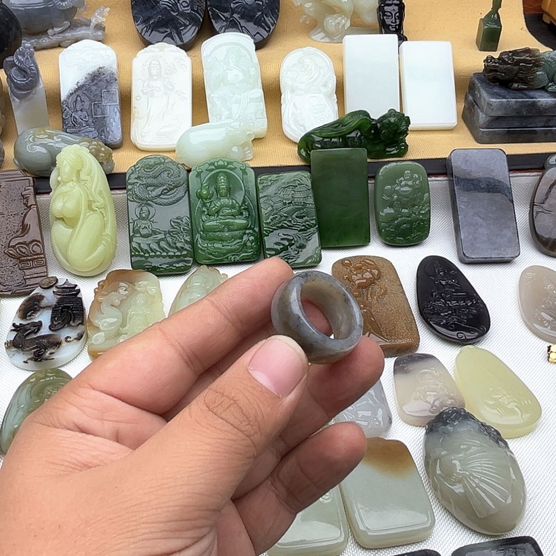 和田玉挂件未镶嵌