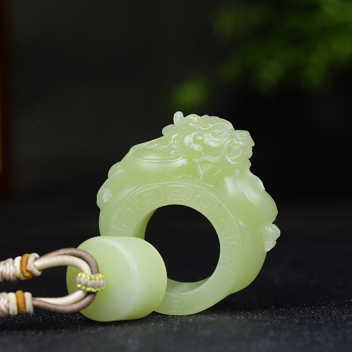 1205113和田玉黄玉龙行天下