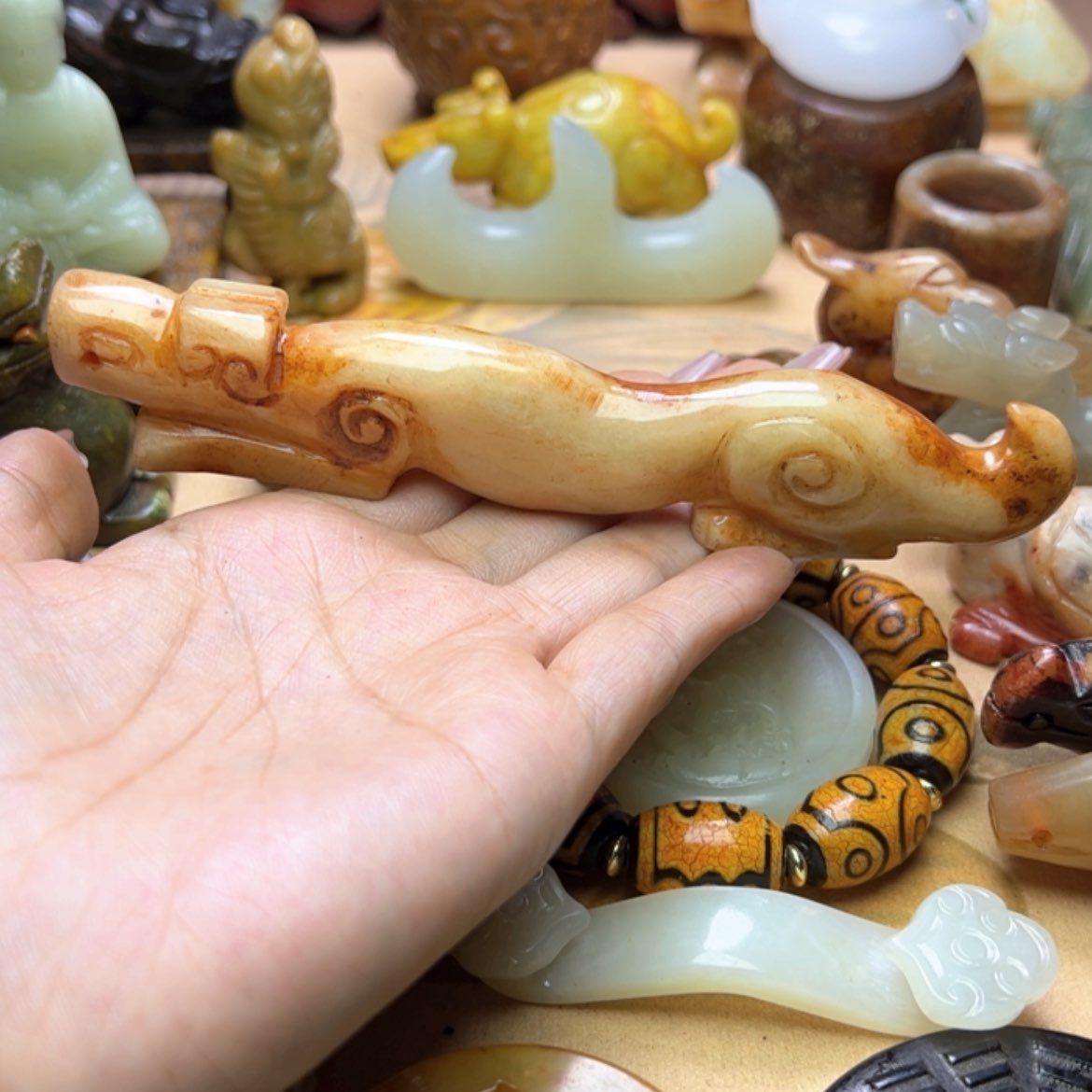 【闪购商品】蛇纹石玉颈饰未镶嵌